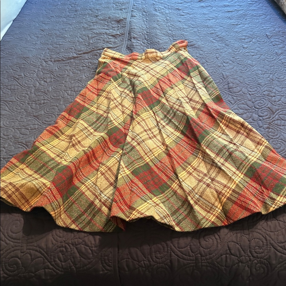 Chic Plaid A-Line Skirt in Burgundy and Green